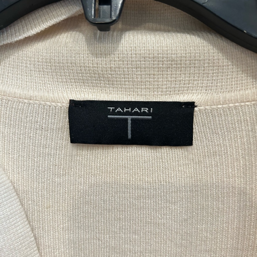 Tahari Ivory Knit Top